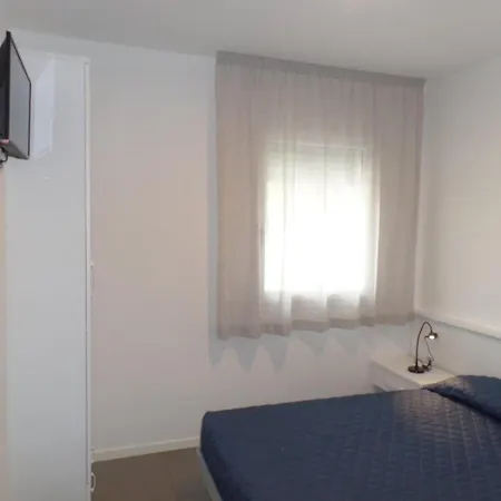 Apartamento Seaside With A Charming Garden *