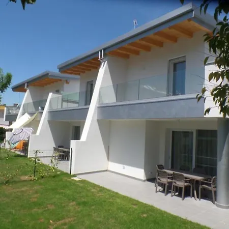 Apartamento Seaside With A Charming Garden